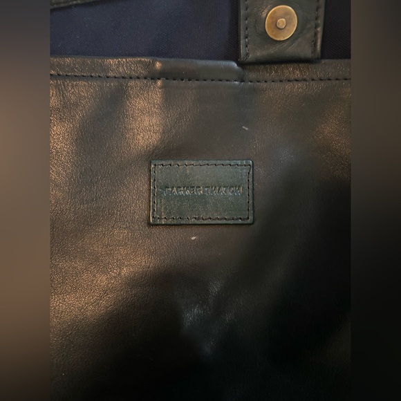 Parker Thatch Jane XL Slouch Bag- Hunter Green - Picture 4 of 9